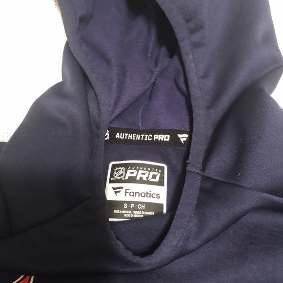 NHL Washington Capitals hooded sweatshirt navy men’s Small NWOT hockey - Picture 3 of 7